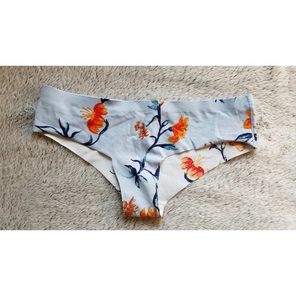 2 pair panties.
